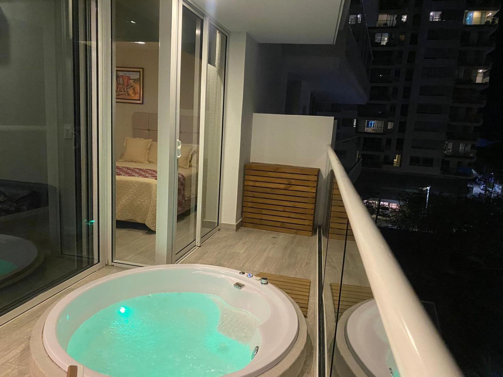 Dominique Cartagena, Beautiful 2 Bedroom Apartment 외부 사진