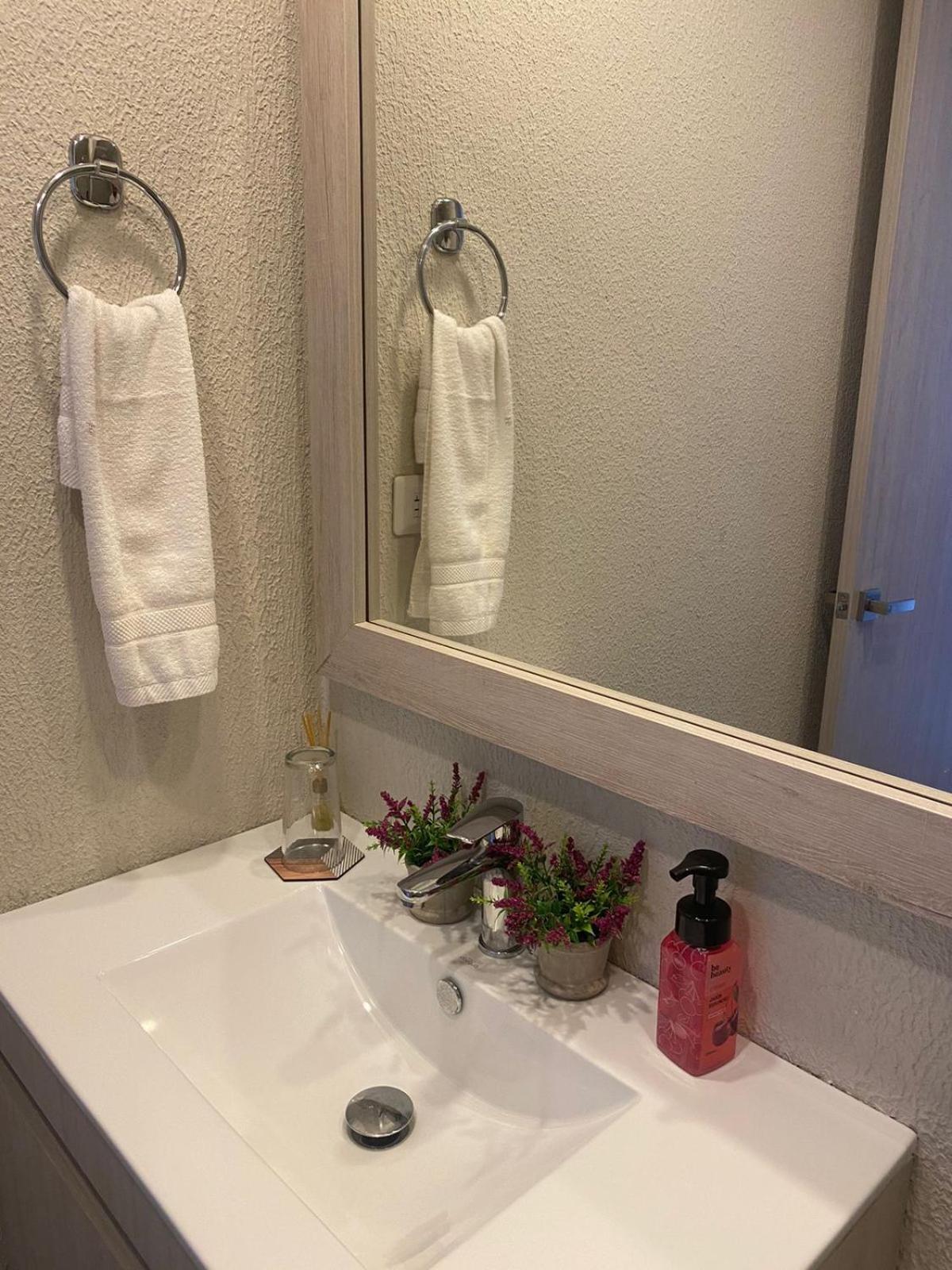 Dominique Cartagena, Beautiful 2 Bedroom Apartment 외부 사진