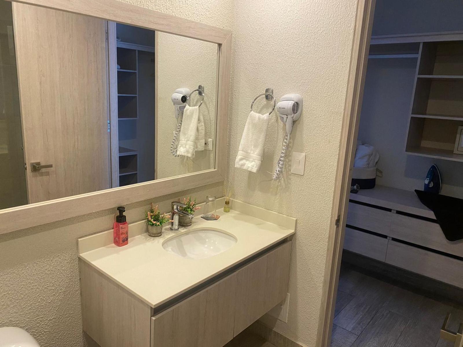 Dominique Cartagena, Beautiful 2 Bedroom Apartment 외부 사진